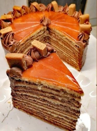 🇭🇺 Hungarian Dobos Torte (Dobos Torta) 1f8e22f45cc6a2b178d8e55b00d51e62 (3)